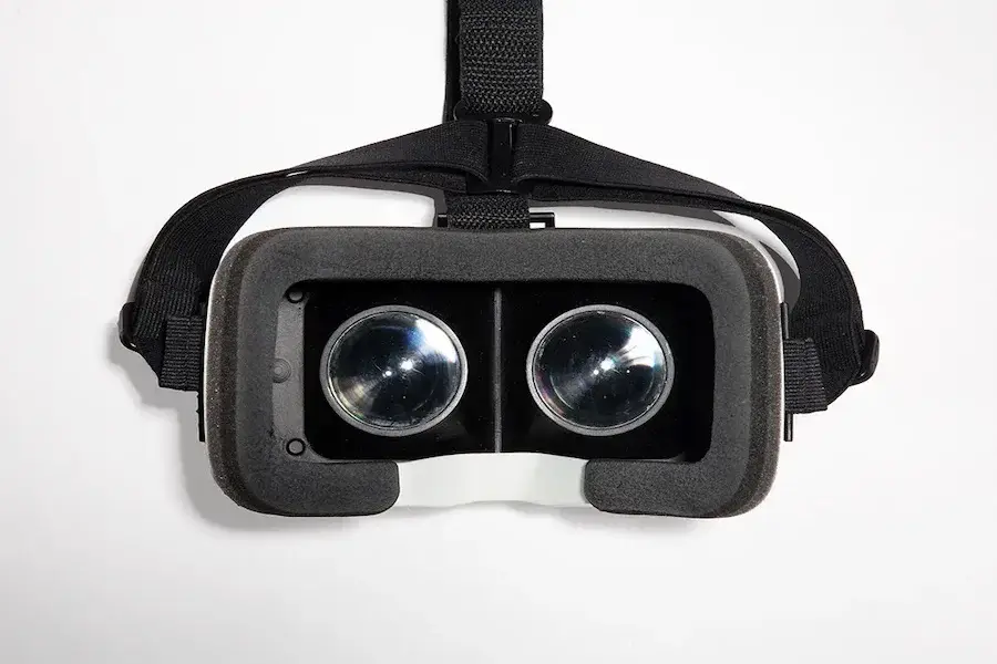 Perangkat Virtual Reality 