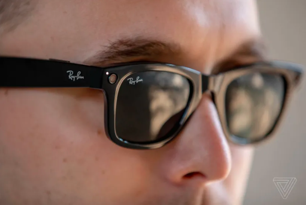 Generasi kacamata pintar di tahun 2025 meta